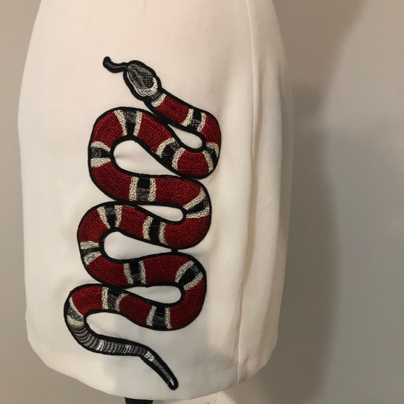 Dresses & Skirts - Vintage cue snake detail mini